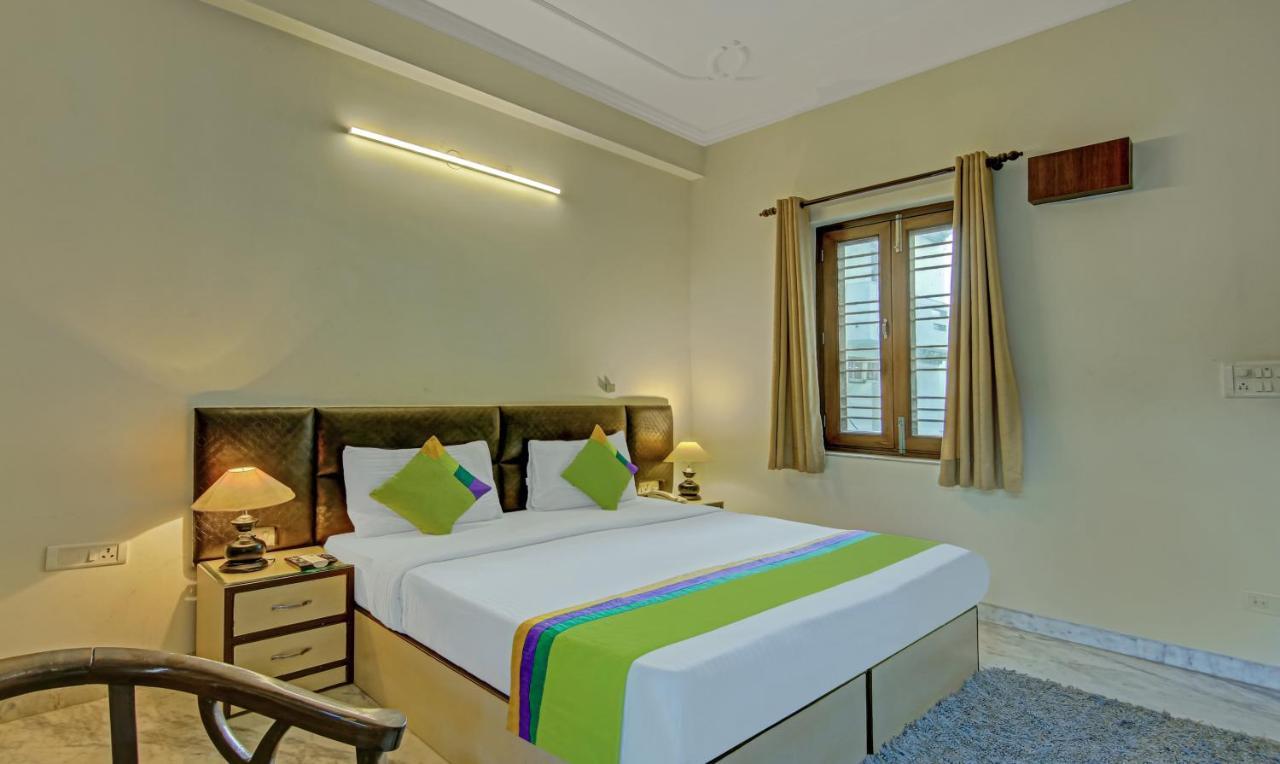 Itsy Hotels Swastika Inn Sector 26 Noida Eksteriør billede