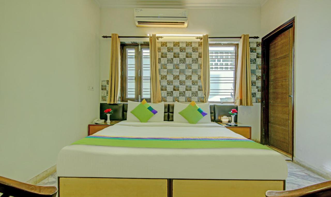 Itsy Hotels Swastika Inn Sector 26 Noida Eksteriør billede