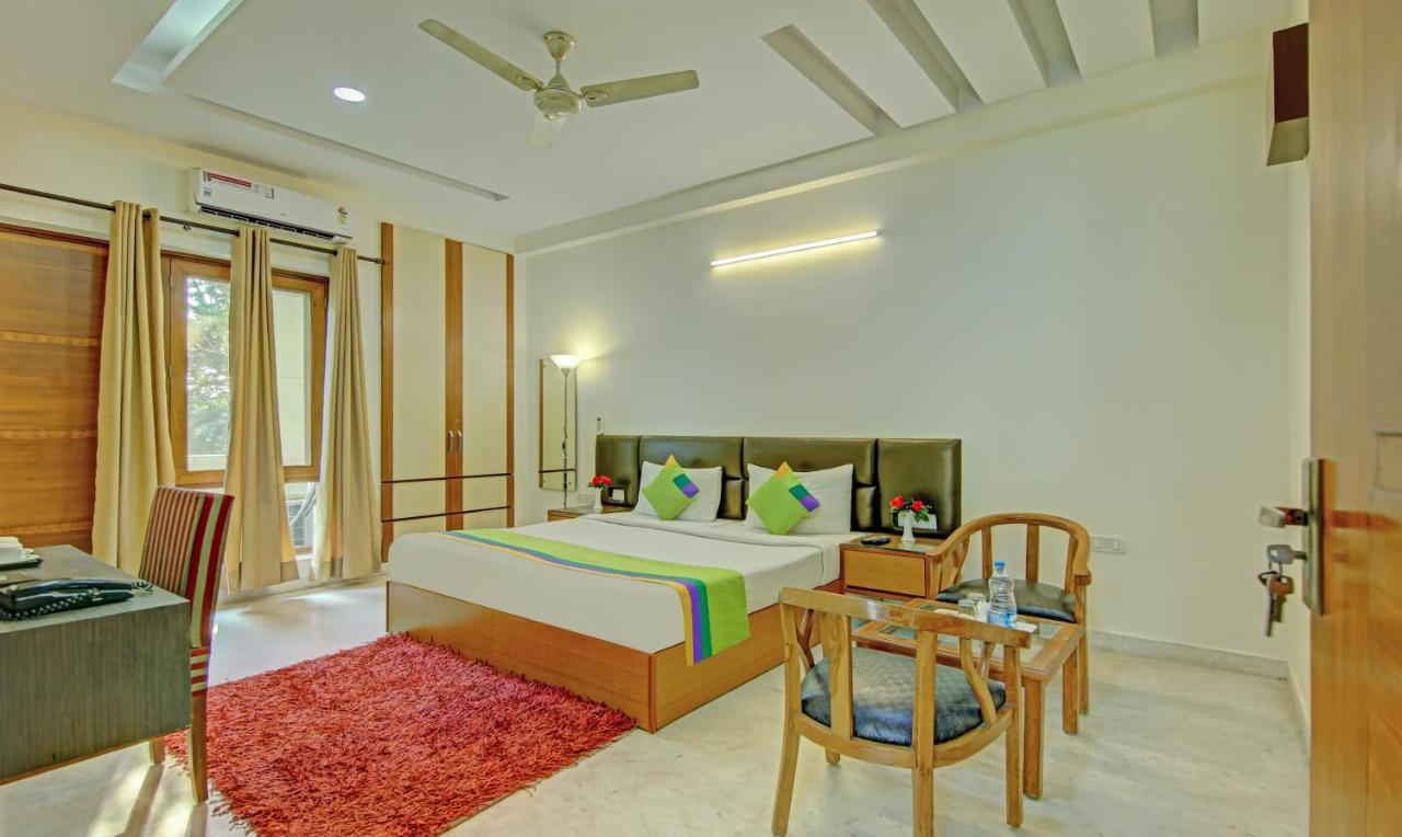 Itsy Hotels Swastika Inn Sector 26 Noida Eksteriør billede
